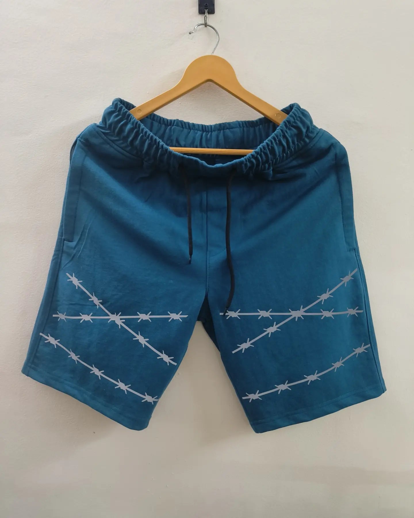 Barbed Wires Lagoon shorts - Getsetwear