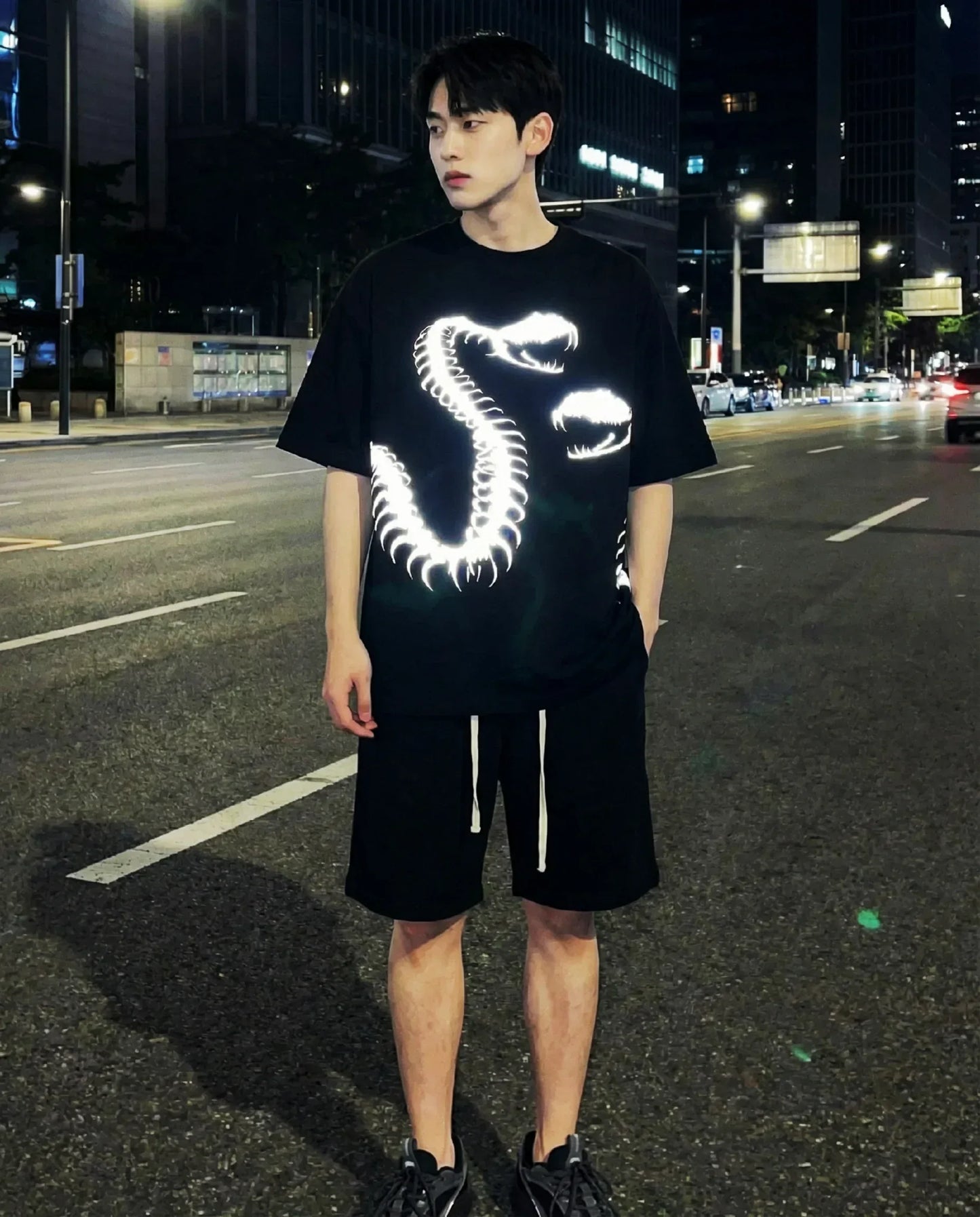 Reflective Venom Spine Tee - Getsetwear